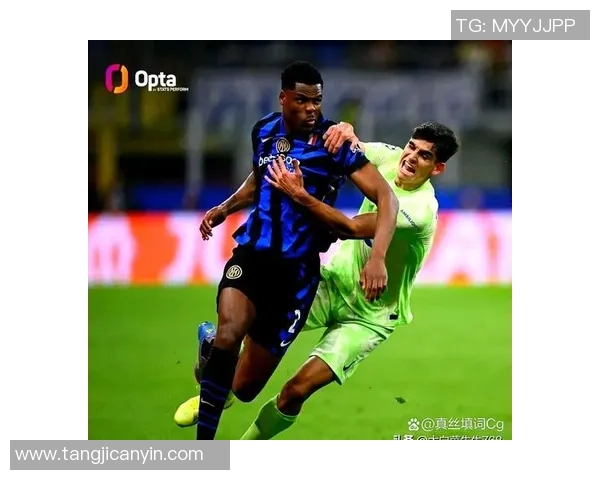 足球赛场惊现球迷挑衅球星引发激烈对峙全场气氛瞬间点燃